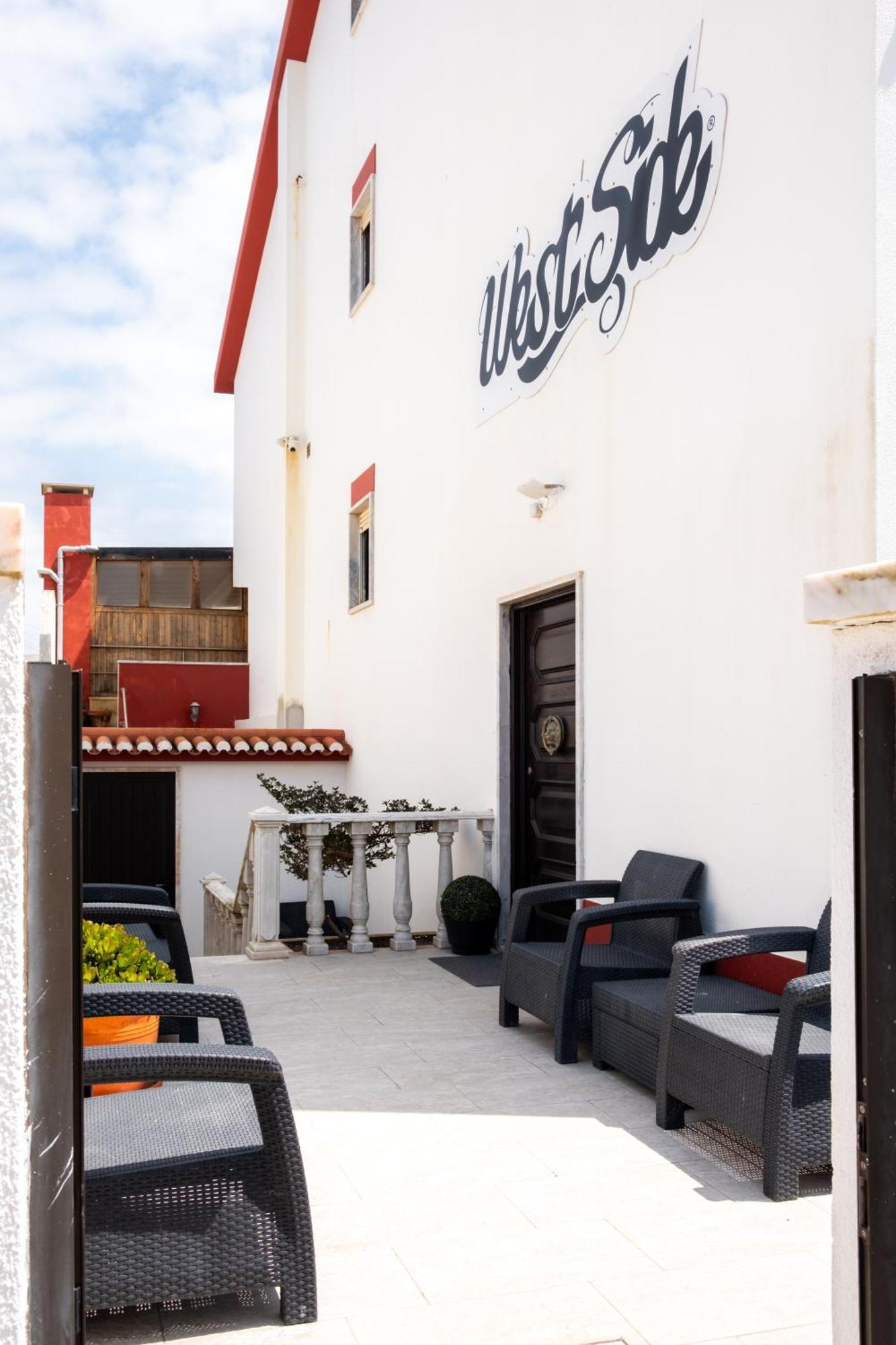 West Side Guesthouse Peniche Exterior photo